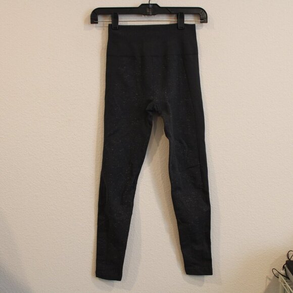 Lululemon gray speckled leggings fit Iike a size small 10 inch waist laid flat - Picture 1 of 6